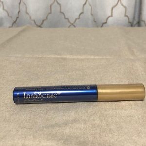 Senegence VolumeIntense™ Waterproof Mascara